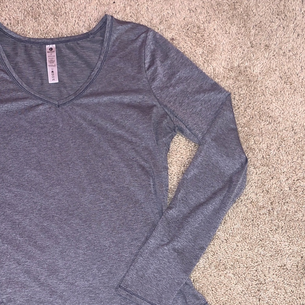 Women's 90 Degrees Long-Sleeve Gray Athletic Workout V-Neck Top Small - Picture 3 of 8